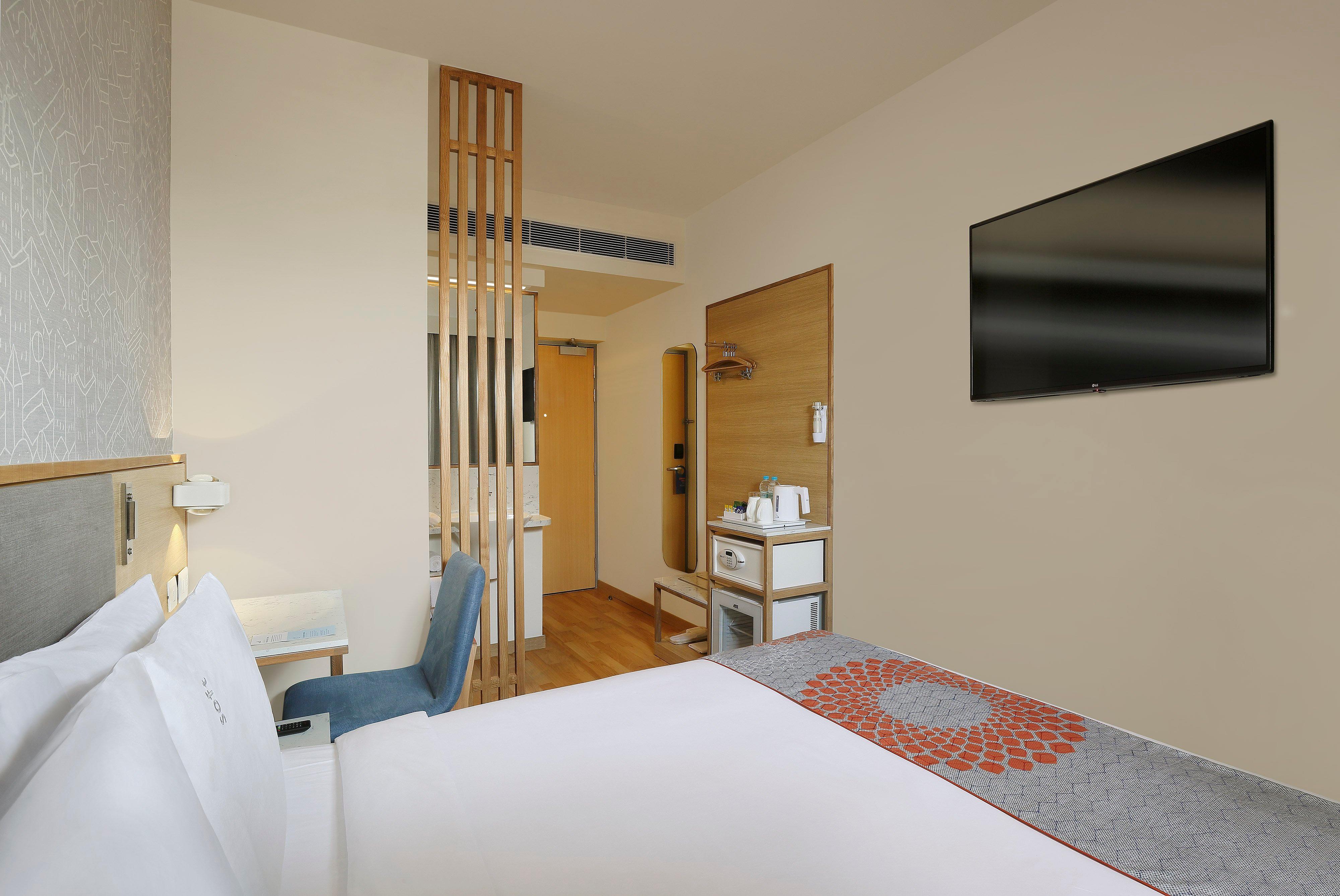 Holiday Inn Express Gurugram Sector 50 By Ihg Гургаон Екстериор снимка