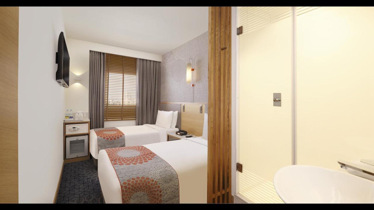 Holiday Inn Express Gurugram Sector 50 By Ihg Гургаон Екстериор снимка